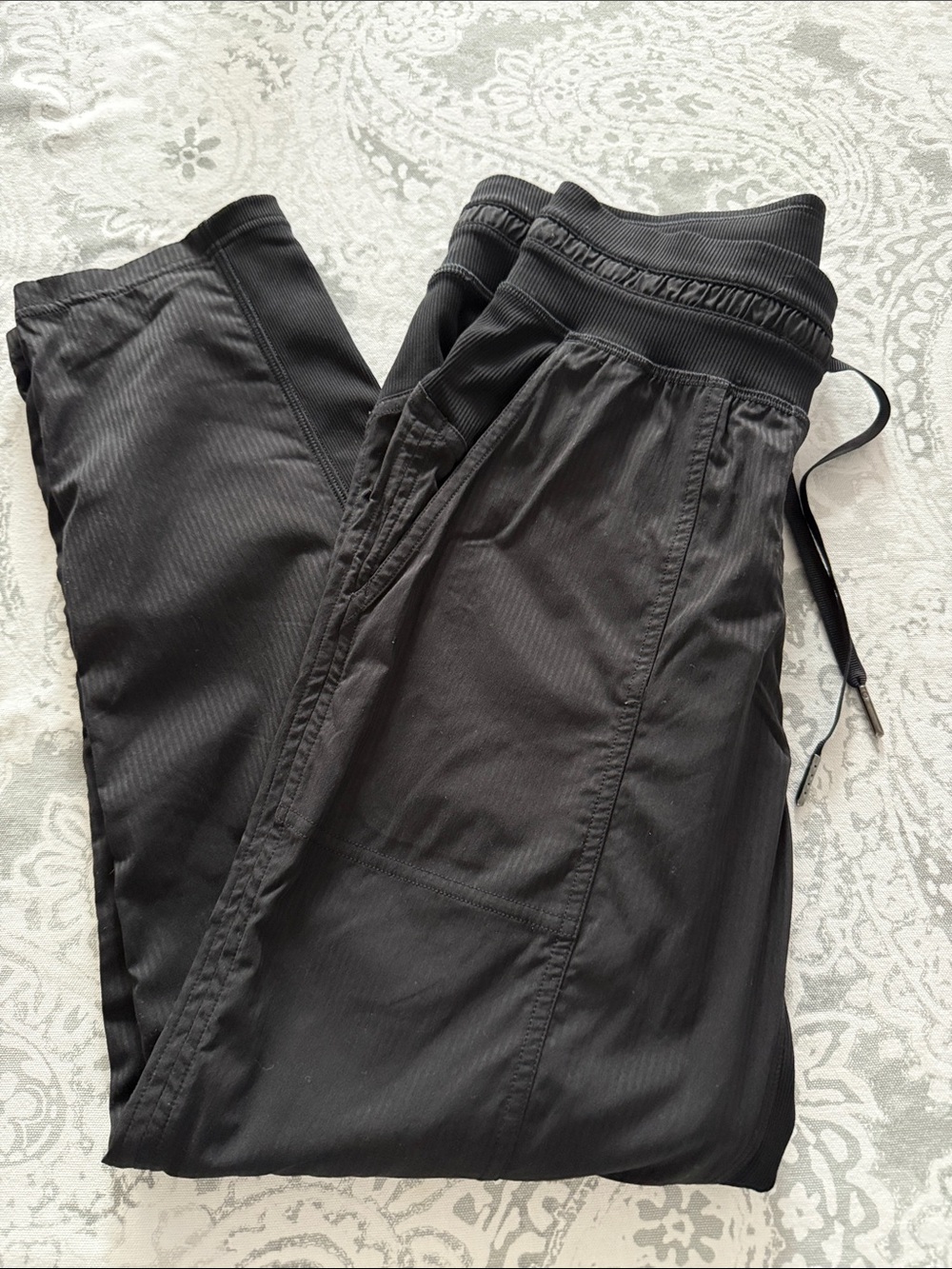 lululemon cropped pants